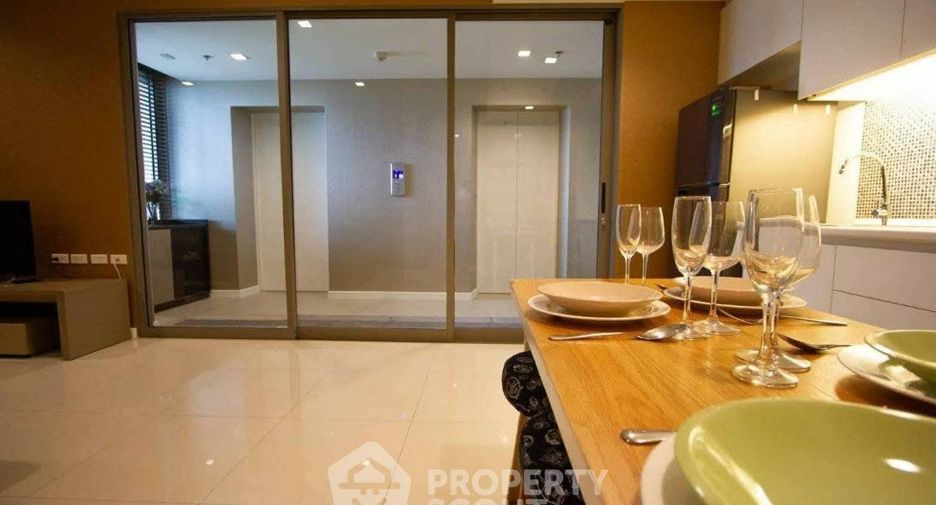 Condo en alquiler de 2 habitaciones en Yan Nawa, Bangkok
