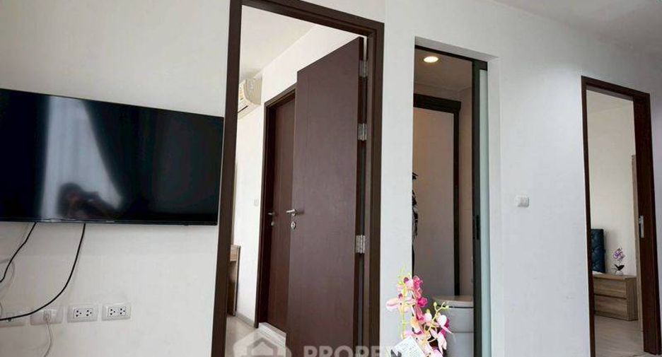 For rent 2 bedrooms condo in Huai Khwang, Bangkok