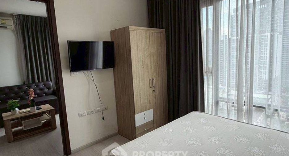 For rent 2 bedrooms condo in Huai Khwang, Bangkok