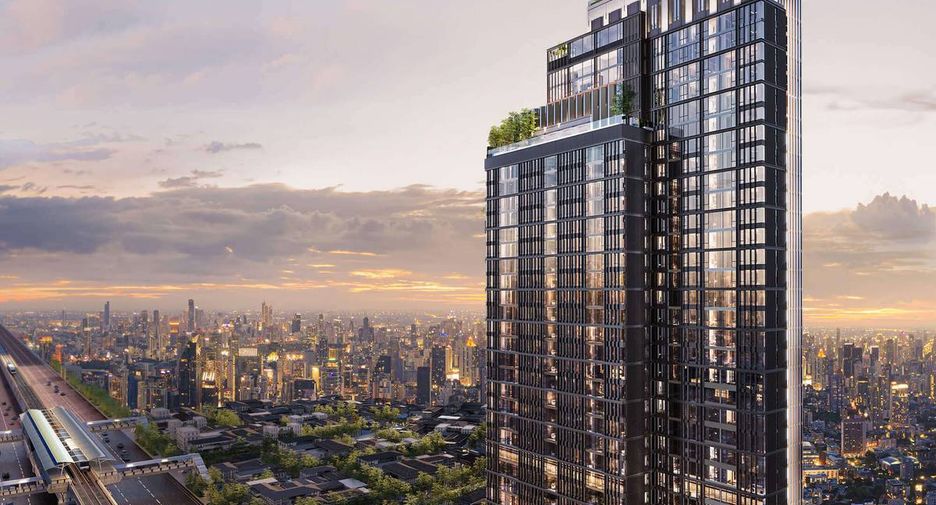 For sale 2 bedrooms condo in Khlong Toei, Bangkok