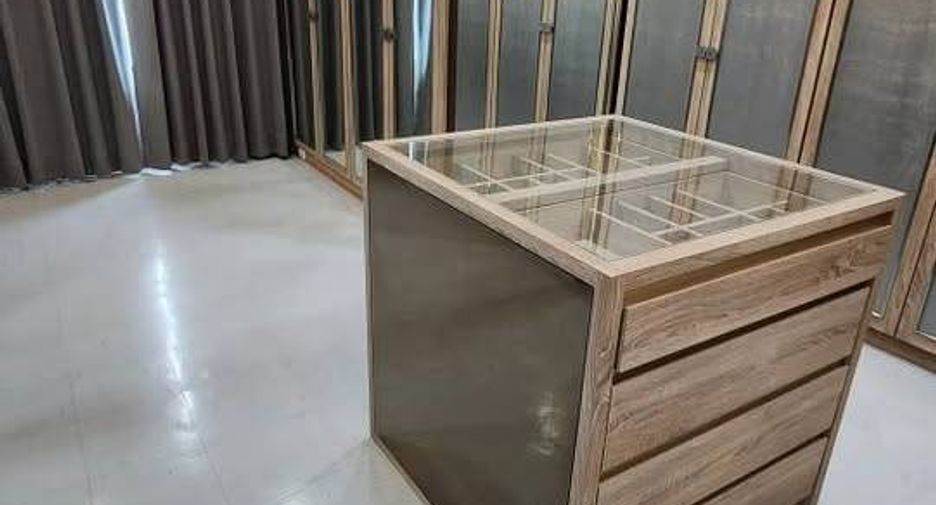 Wohnung zur Miete und zum Kauf mit 2 Zimmer in Watthana, Bangkok