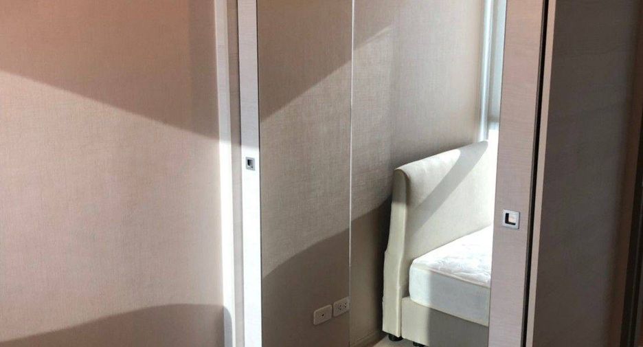 For sale 2 bedrooms condo in Huai Khwang, Bangkok