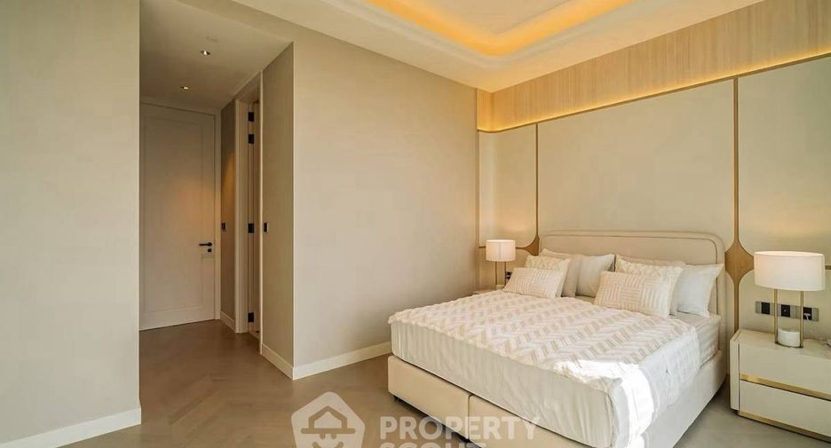 For sale 3 bedrooms condo in Sathon, Bangkok