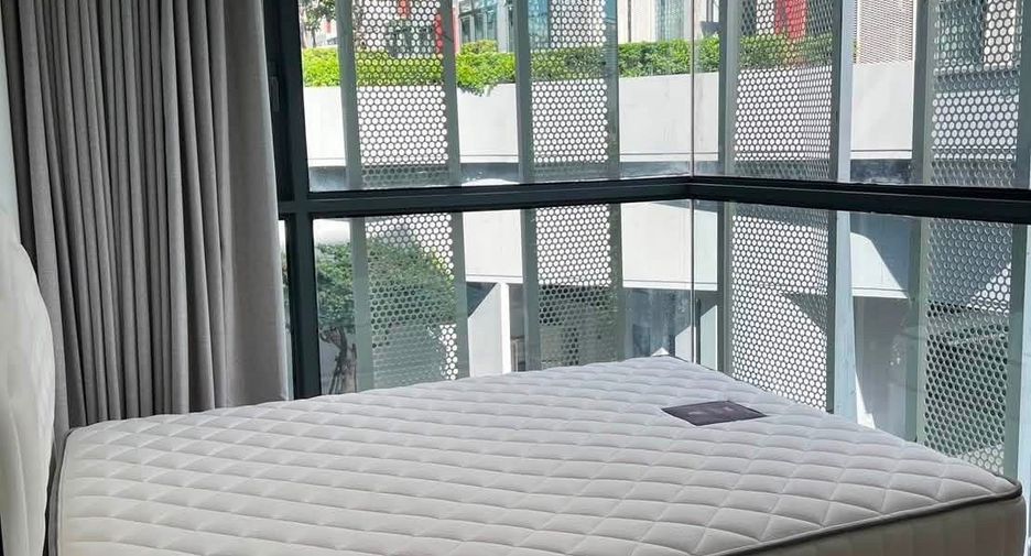 For rent 2 bedrooms condo in Watthana, Bangkok
