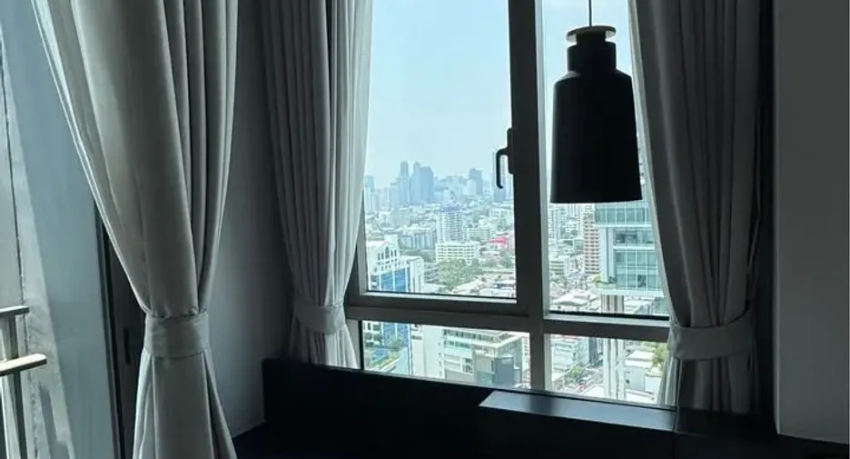 Condo en alquiler de 3 habitaciones en Watthana, Bangkok