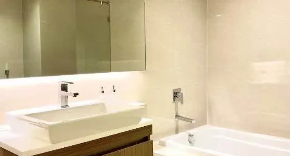 Wohnung zur Miete mit 2 Zimmer in Khlong Toei, Bangkok