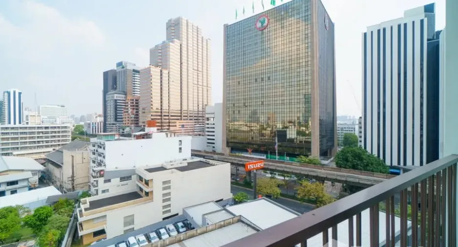 For rent 1 bed condo in Phaya Thai, Bangkok