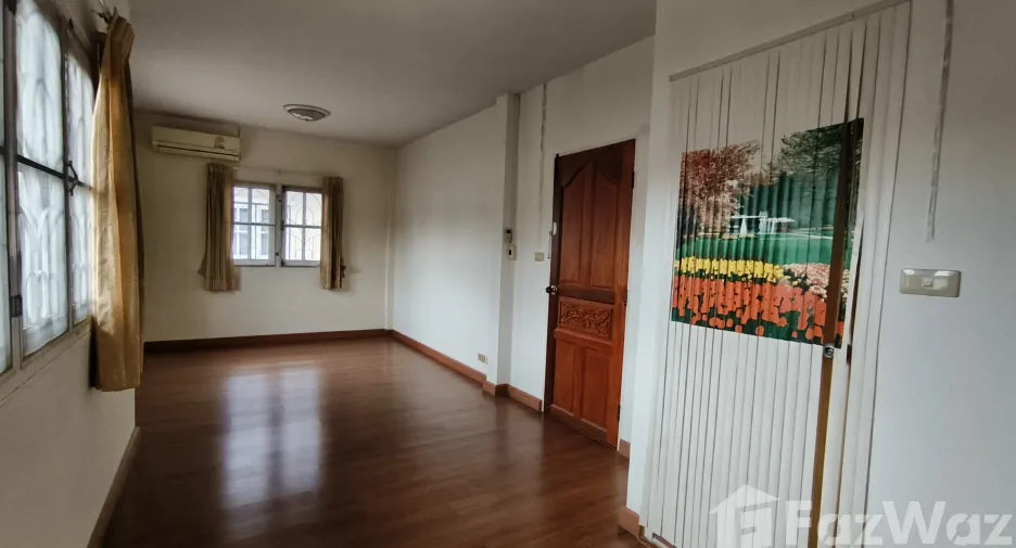 For sale 3 bedrooms house in Khlong Sam Wa, Bangkok