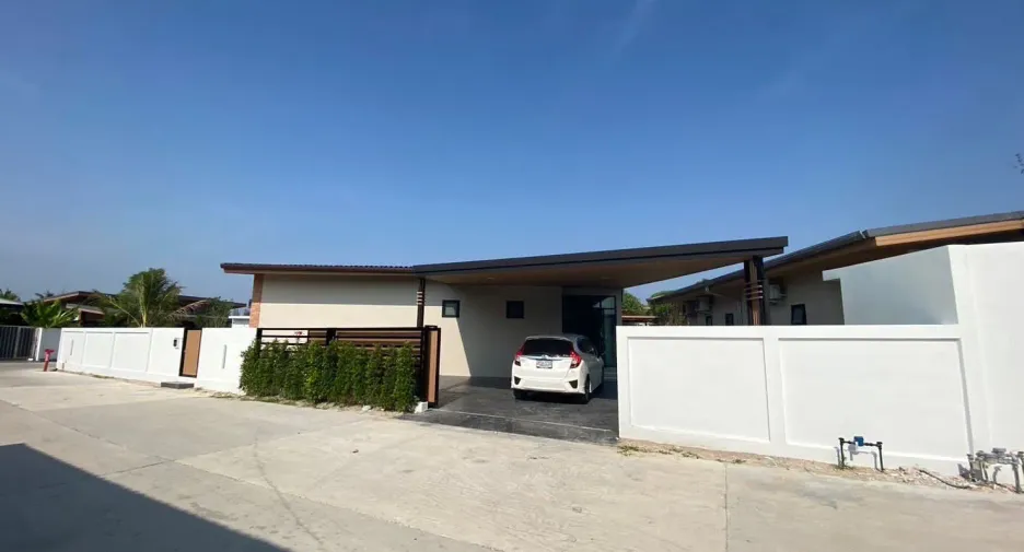 For rent 3 bedrooms villa in Hua Hin, Prachuap Khiri Khan