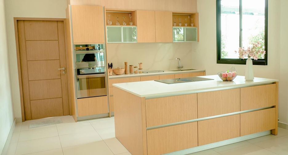 Casa en venta de 3 habitaciones en Min Buri, Bangkok