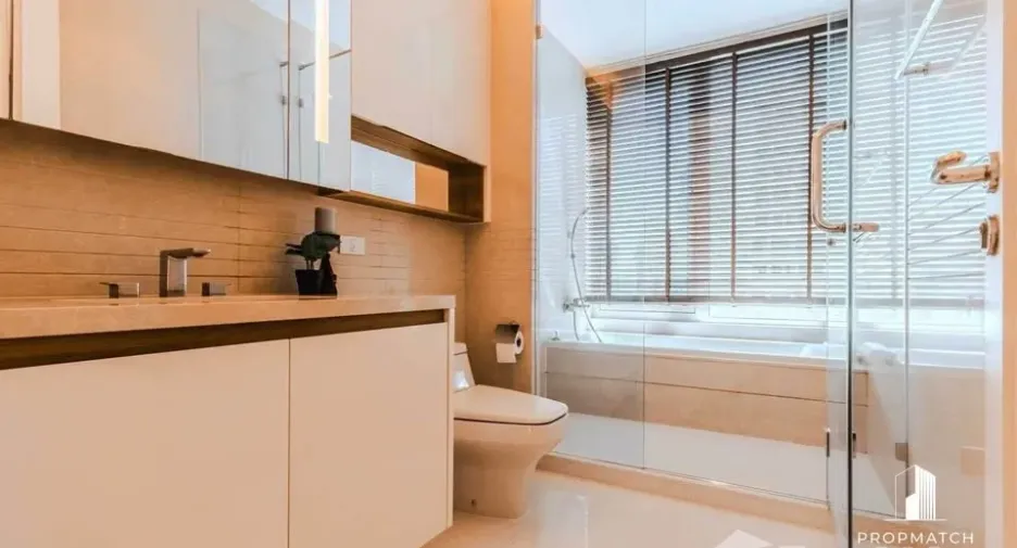 For rent 2 ベッドルーム condo in Pathum Wan, Bangkok