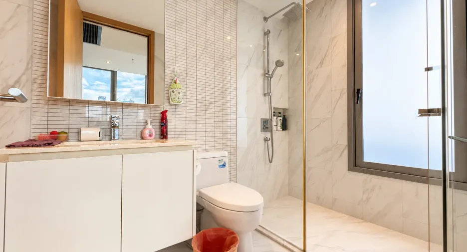 For sale 2 bedrooms condo in Watthana, Bangkok
