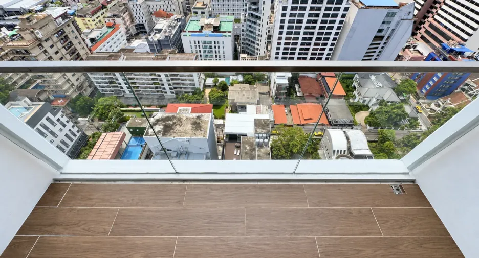 For sale 2 bedrooms condo in Watthana, Bangkok