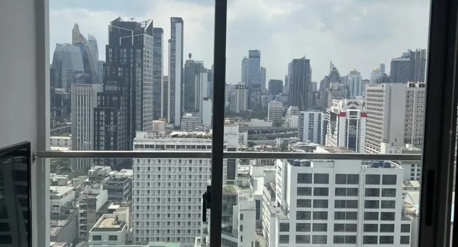 For sale 2 bedrooms condo in Watthana, Bangkok