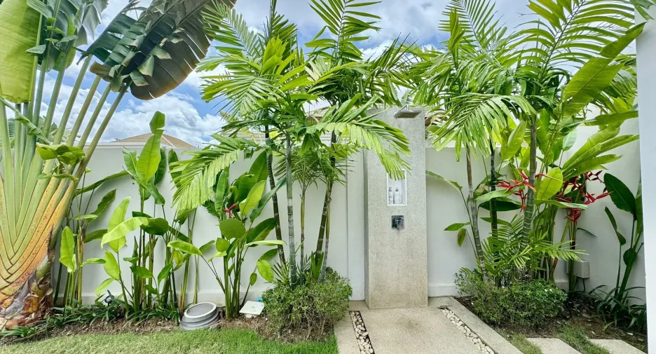 For rent 3 bedrooms villa in Thalang, Phuket