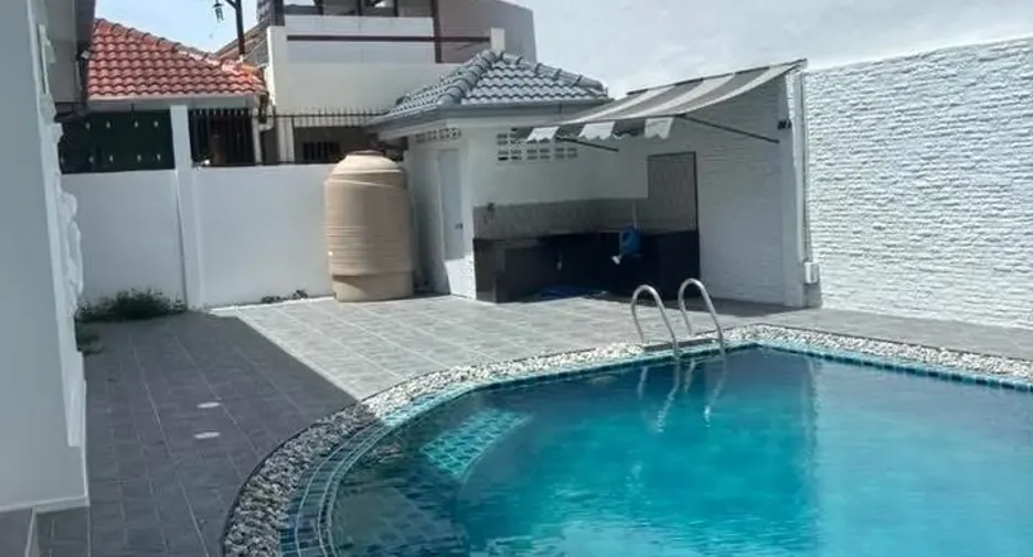 For sale 3 bedrooms villa in East Pattaya, Pattaya