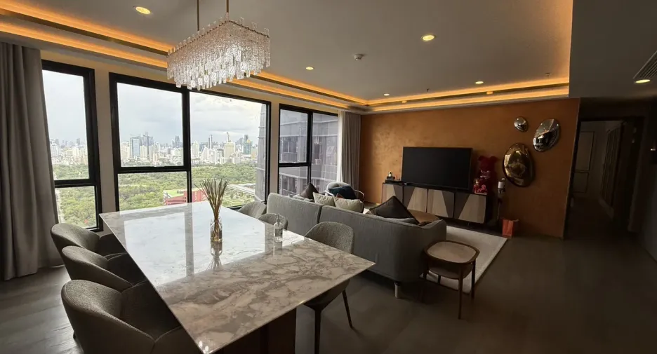 For rent 3 bedrooms condo in Khlong Toei, Bangkok