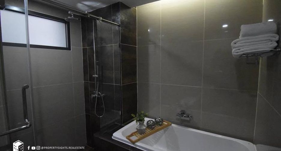 Wohnung zur Miete mit 2 Zimmer in Khlong Toei, Bangkok
