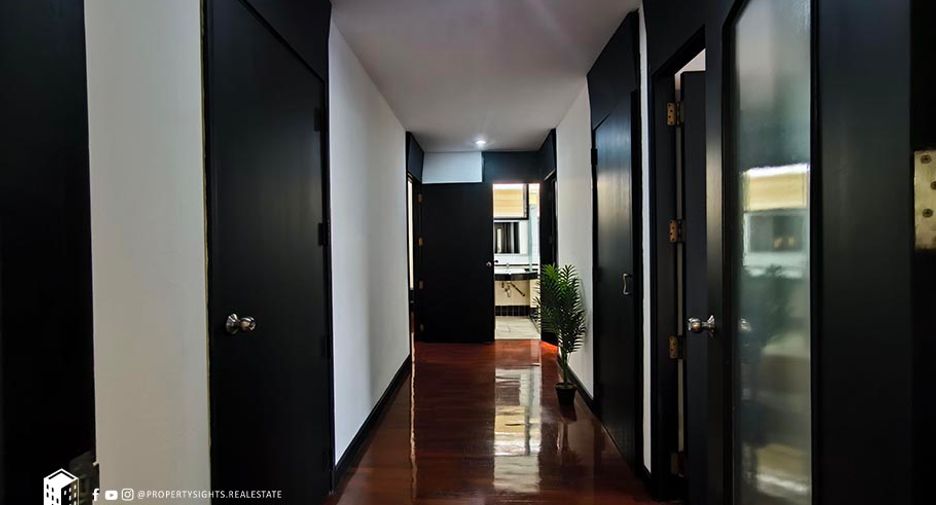 À louer 3 chambres condo à Watthana, Bangkok