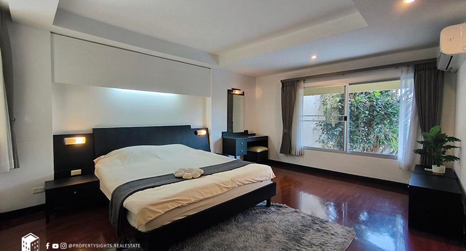 À louer 3 chambres condo à Watthana, Bangkok