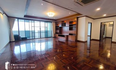 For rent 4 bedrooms condo in Watthana, Bangkok