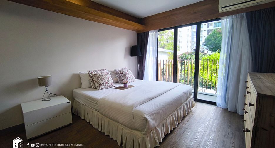 For rent 2 bedrooms condo in Khlong Toei, Bangkok