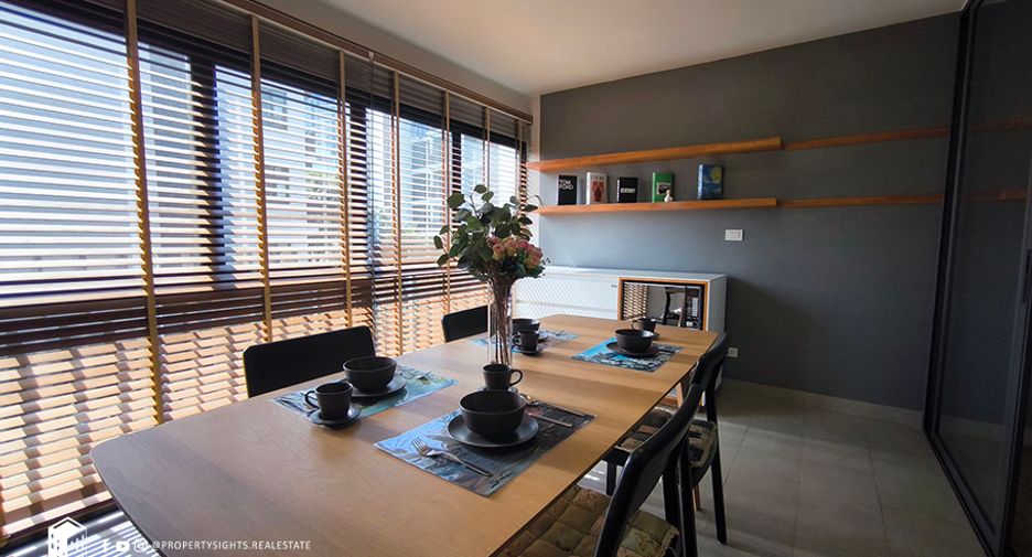 For rent 2 bedrooms condo in Khlong Toei, Bangkok