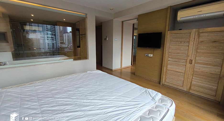 For rent 3 bedrooms condo in Pathum Wan, Bangkok