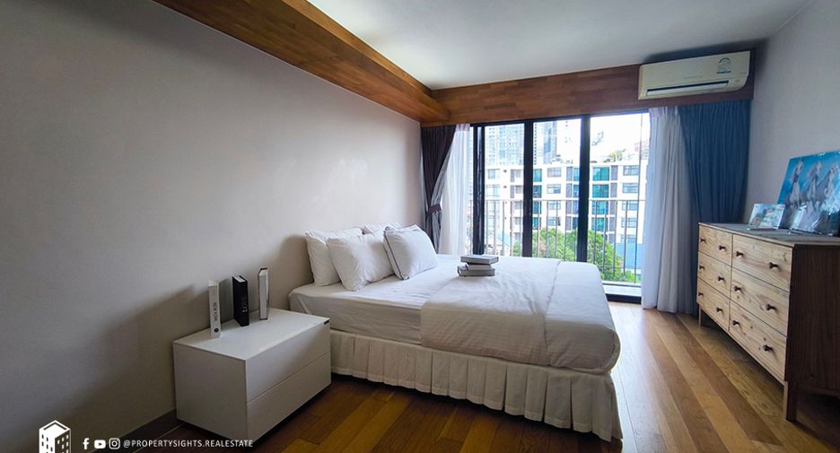 For rent 2 bedrooms condo in Khlong Toei, Bangkok