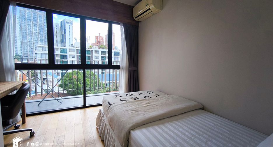 For rent 2 bedrooms condo in Khlong Toei, Bangkok