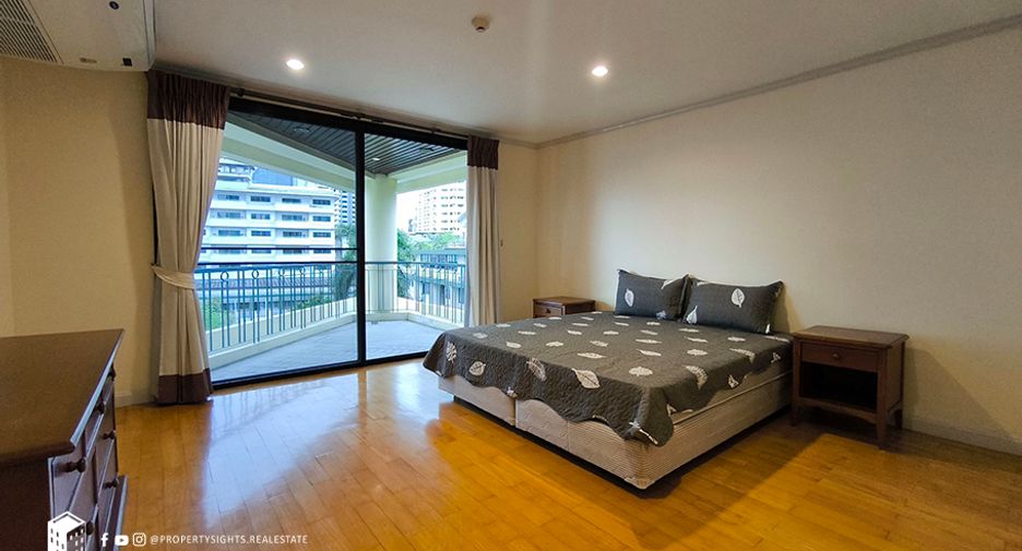 For rent 3 bedrooms condo in Khlong Toei, Bangkok
