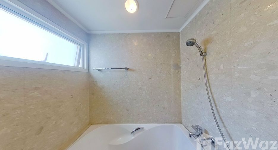 For sale 2 bedrooms condo in Pathum Wan, Bangkok