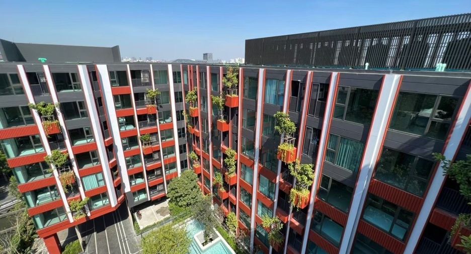 For sale 1 bed condo in Phra Khanong, Bangkok