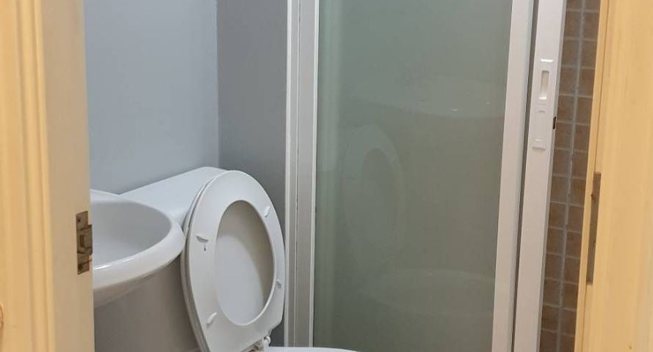 For sale studio condo in Lat Krabang, Bangkok