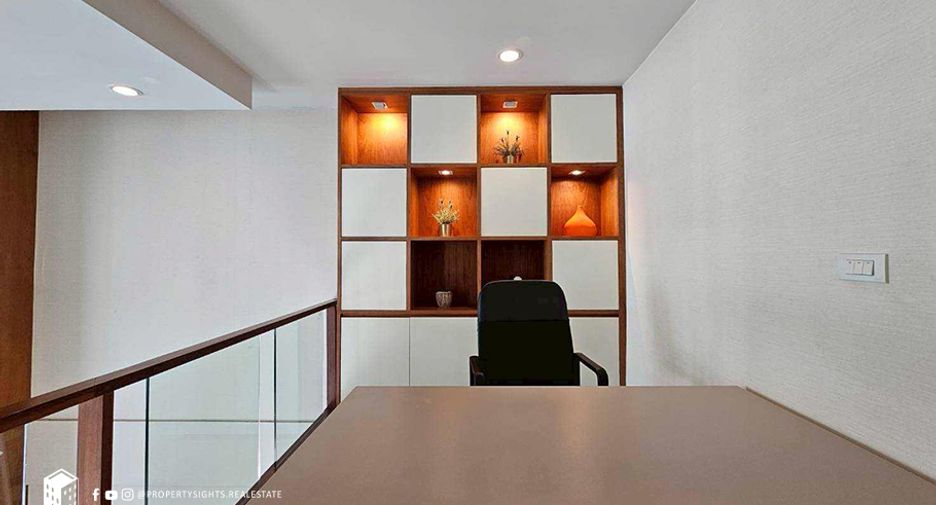 À louer 2 chambres condo à Pathum Wan, Bangkok