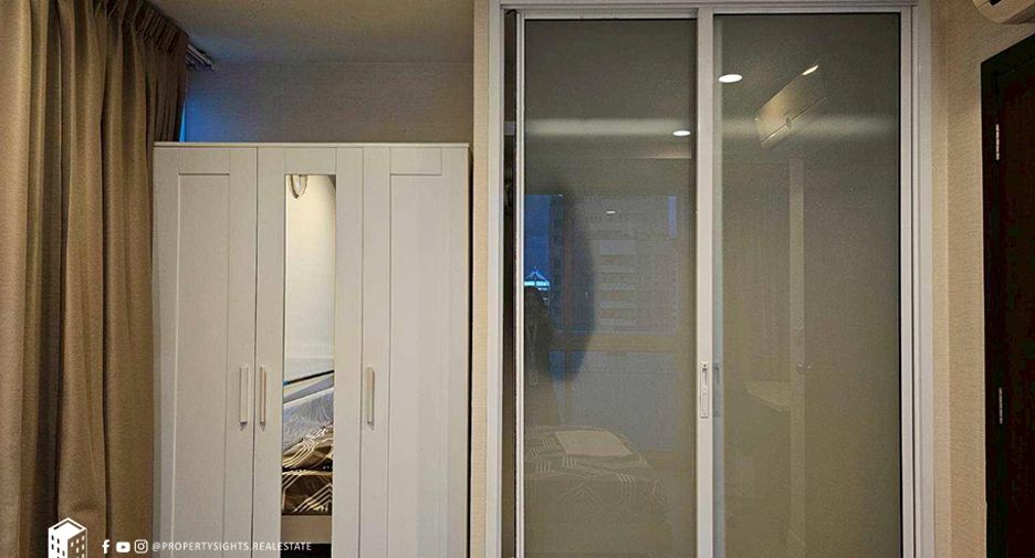 À louer 2 chambres condo à Pathum Wan, Bangkok