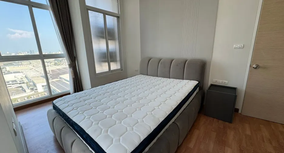 For rent 2 bedrooms condo in Bang Na, Bangkok