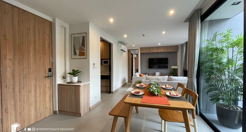 For rent 2 bedrooms condo in Pathum Wan, Bangkok