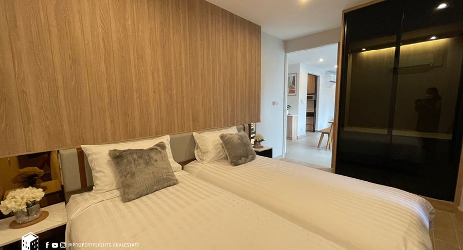 For rent 2 bedrooms condo in Pathum Wan, Bangkok