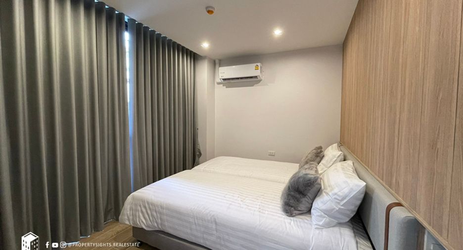 For rent 2 bedrooms condo in Pathum Wan, Bangkok