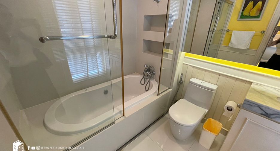 For rent 4 bedrooms house in Pathum Wan, Bangkok