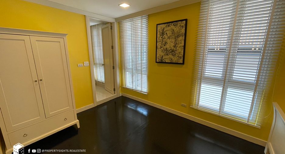For rent 4 bedrooms house in Pathum Wan, Bangkok