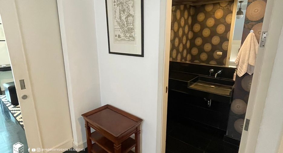 For rent 4 bedrooms house in Pathum Wan, Bangkok