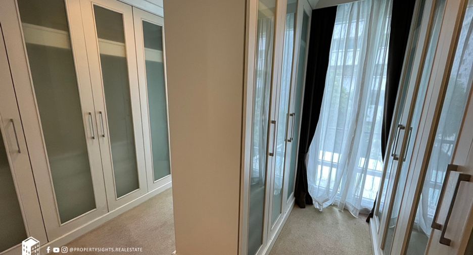 For rent 4 bedrooms house in Pathum Wan, Bangkok