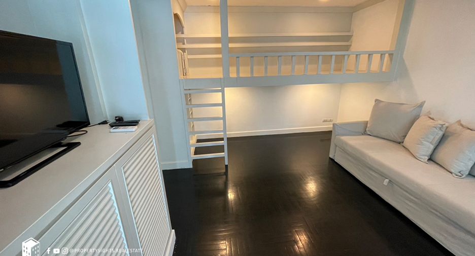 For rent 4 bedrooms house in Pathum Wan, Bangkok