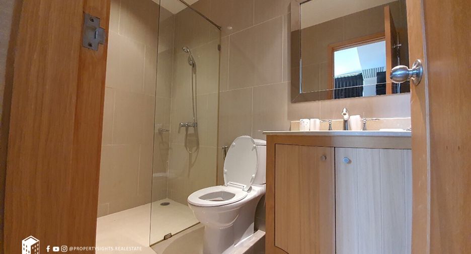 For rent 3 ベッドルーム condo in Sathon, Bangkok