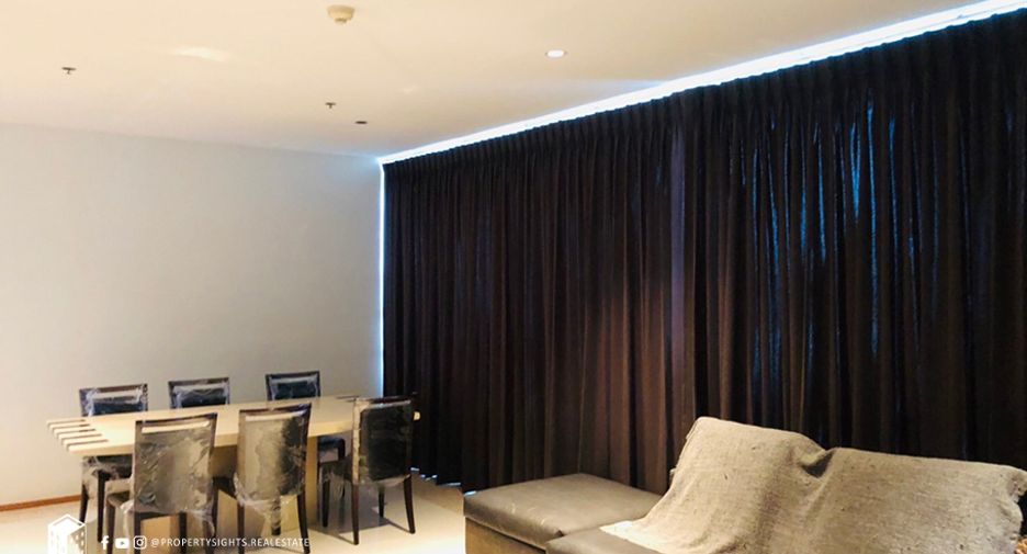 For rent 3 ベッドルーム condo in Sathon, Bangkok