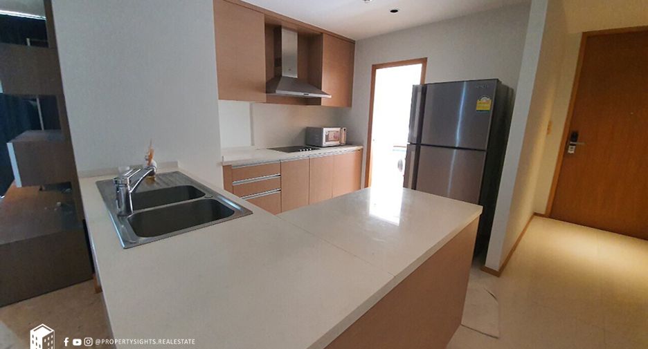 For rent 3 ベッドルーム condo in Sathon, Bangkok