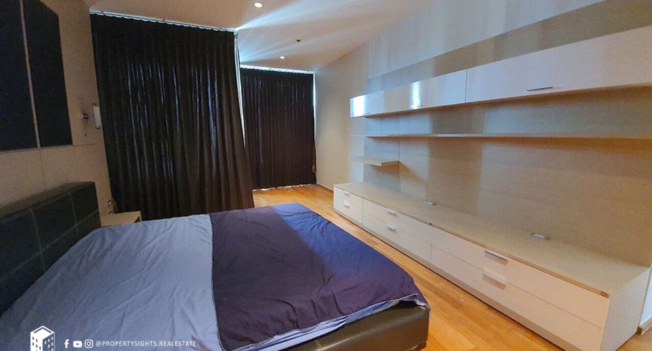 For rent 3 ベッドルーム condo in Sathon, Bangkok
