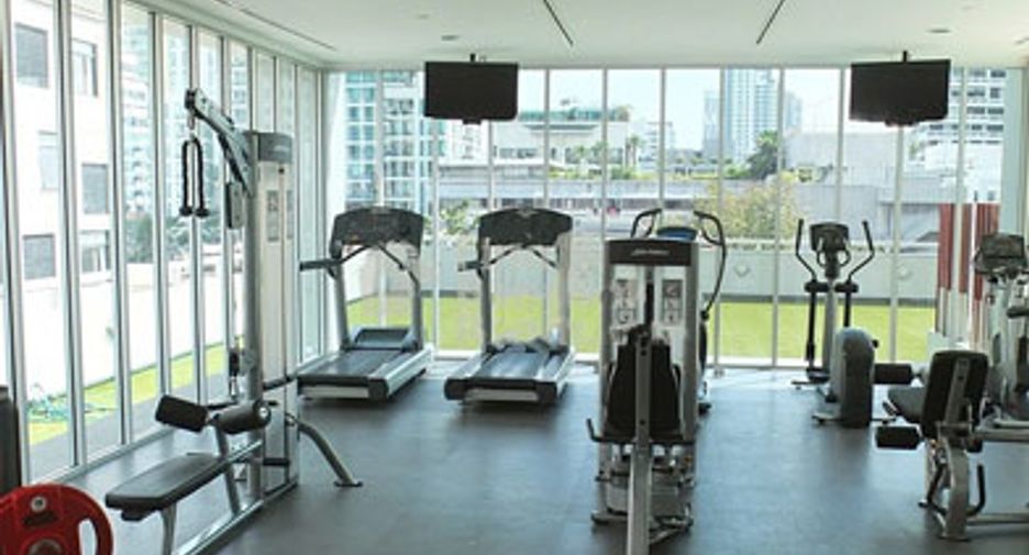 For rent 3 bedrooms condo in Watthana, Bangkok